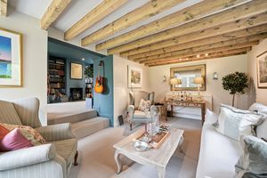 Sitting Room- click for photo gallery